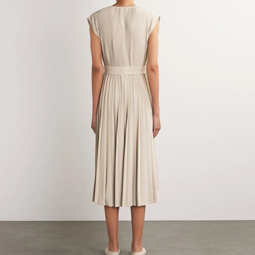 Max Mara Beige Jersey Pleated Midi Dress NWT Sz M - Picture 2 of 6